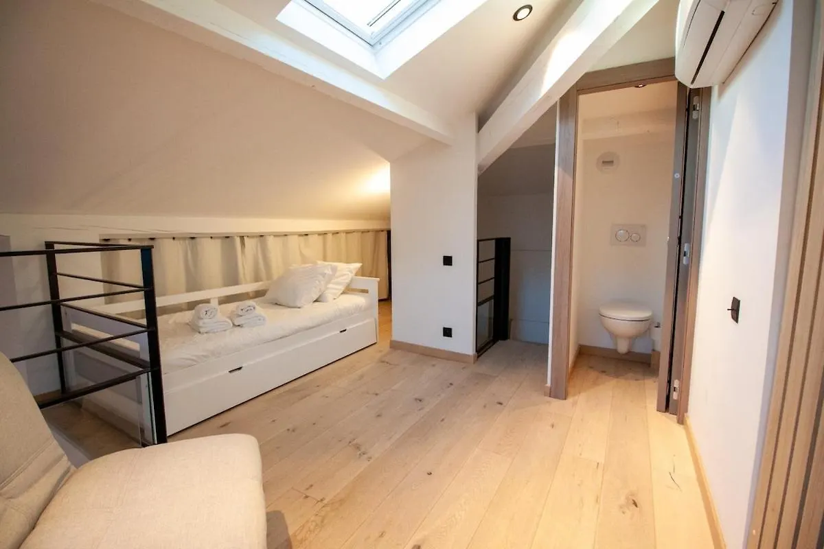 Apartment Stylish & Spacious 2-Bed Duplex In Cannes France