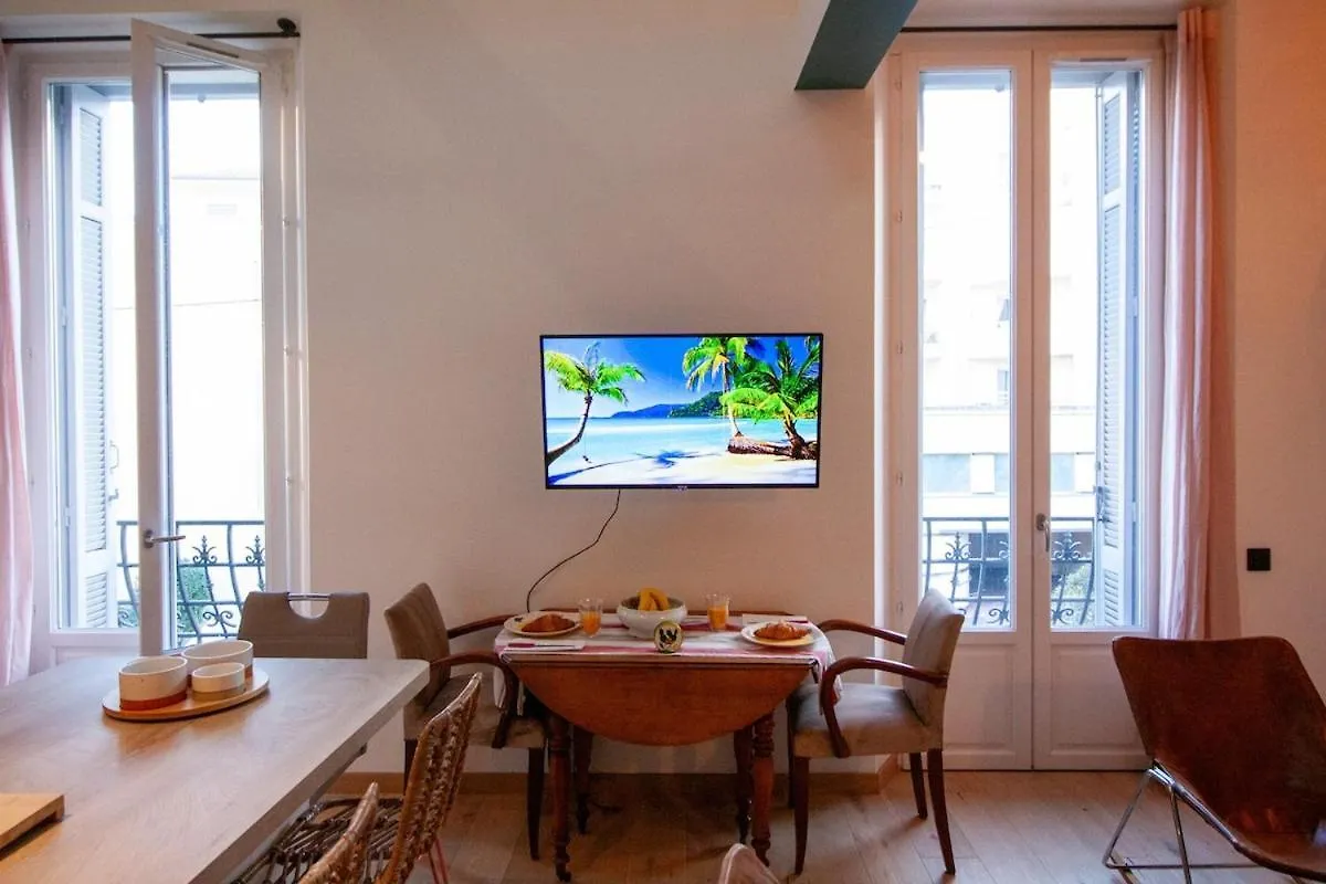 Apartment Stylish & Spacious 2-Bed Duplex In Cannes