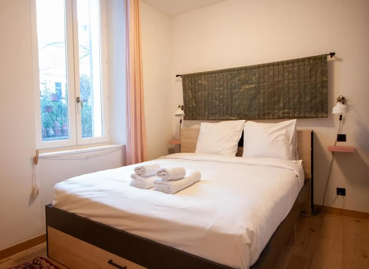 Stylish & Spacious 2-Bed Duplex In Cannes 0*,