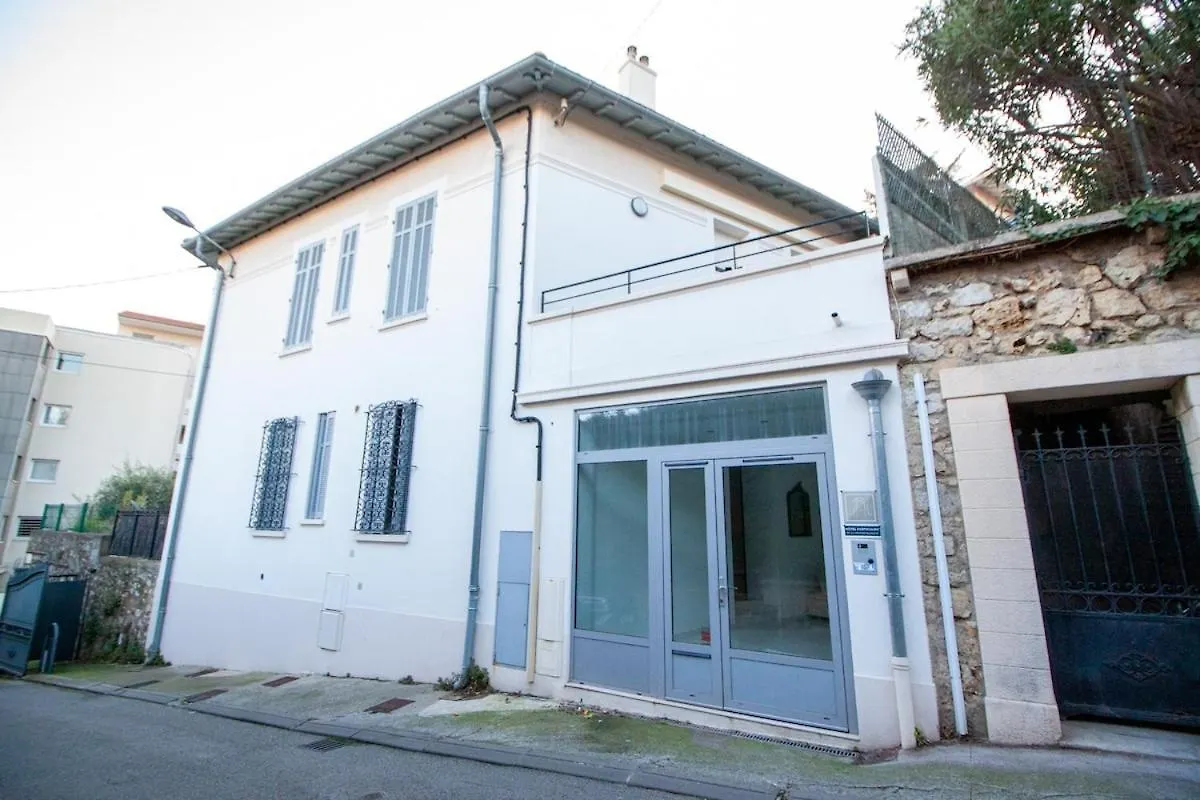 Apartment Stylish & Spacious 2-Bed Duplex In Cannes