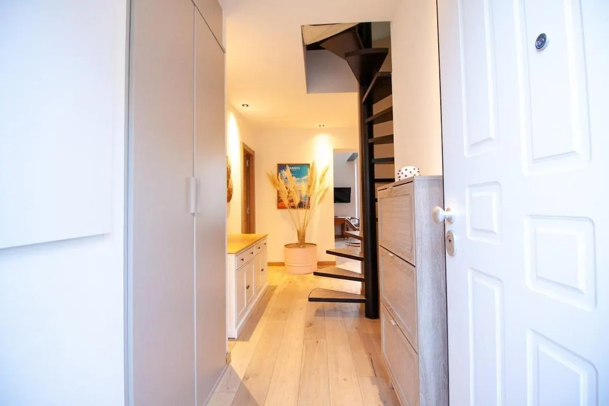 Apartment Stylish & Spacious 2-Bed Duplex In Cannes France