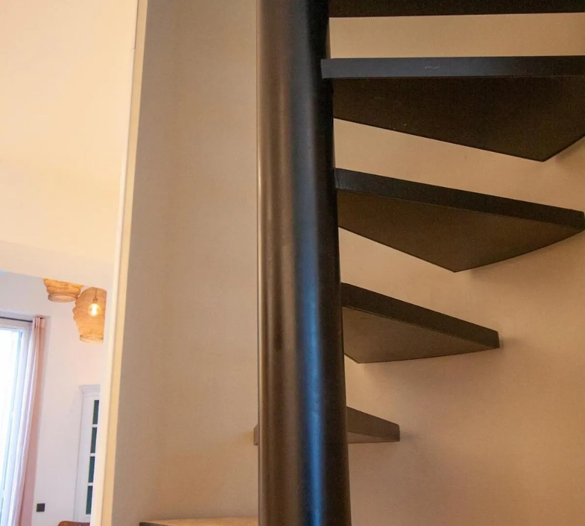 Apartment Stylish & Spacious 2-Bed Duplex In Cannes